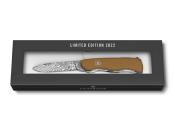 0.8301.J22 - Couteau VICTORINOX Special Picknicker Damast Limited Edition 2022