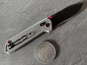 01BP0031 - Couteau BOKER PLUS Annual Dealer Knife 2025 Edition Limitée