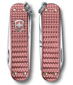 0.6221.405G - Couteau VICTORINOX Classic SD Precious Alox Gentle Rose